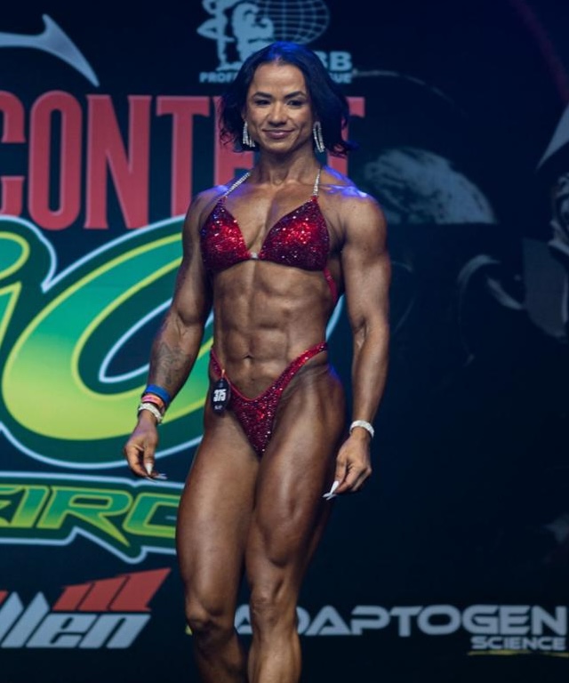 Nina — Atleta e Personal Trainer